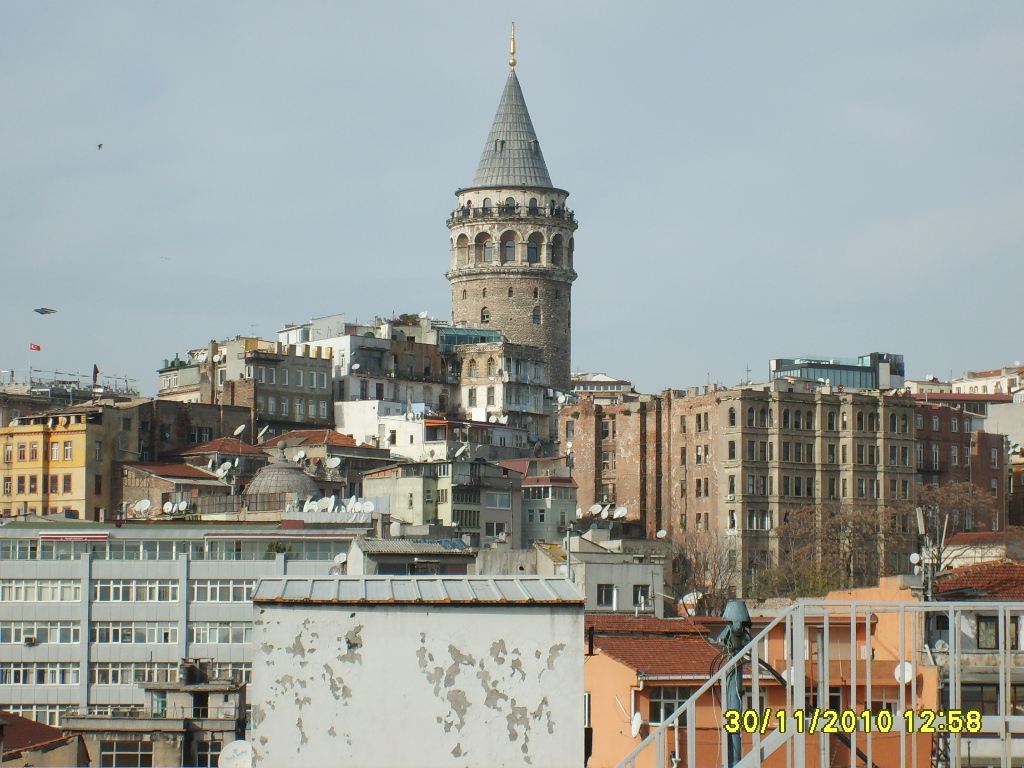 İstanbul Salıpazarı mevcut liman yapıları